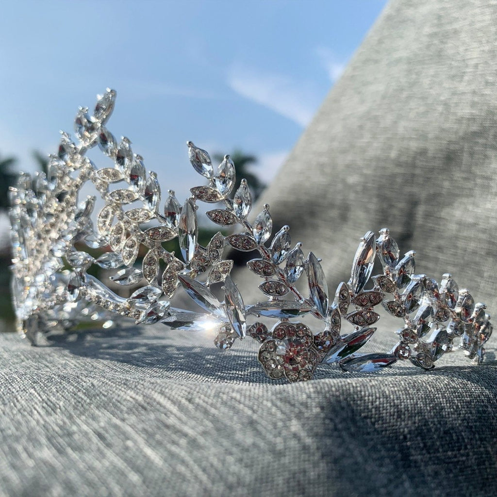 A Crowning Glory: Exploring Different Types of Crowns